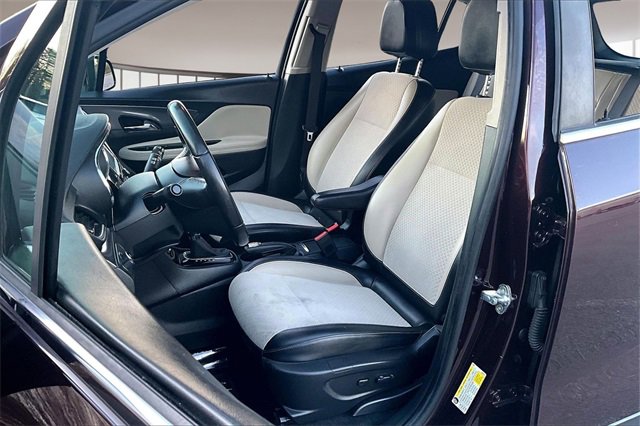 Used 2018 Buick Encore Preferred image 19