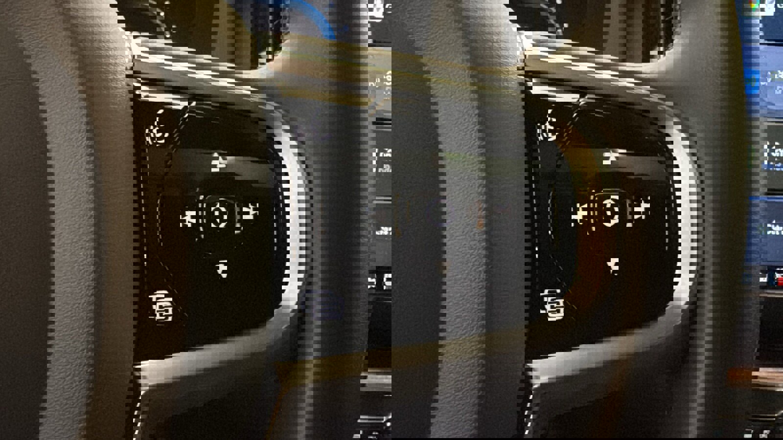 Certified 2023 Volvo XC60 B5 Plus w/ Climate Package image 14