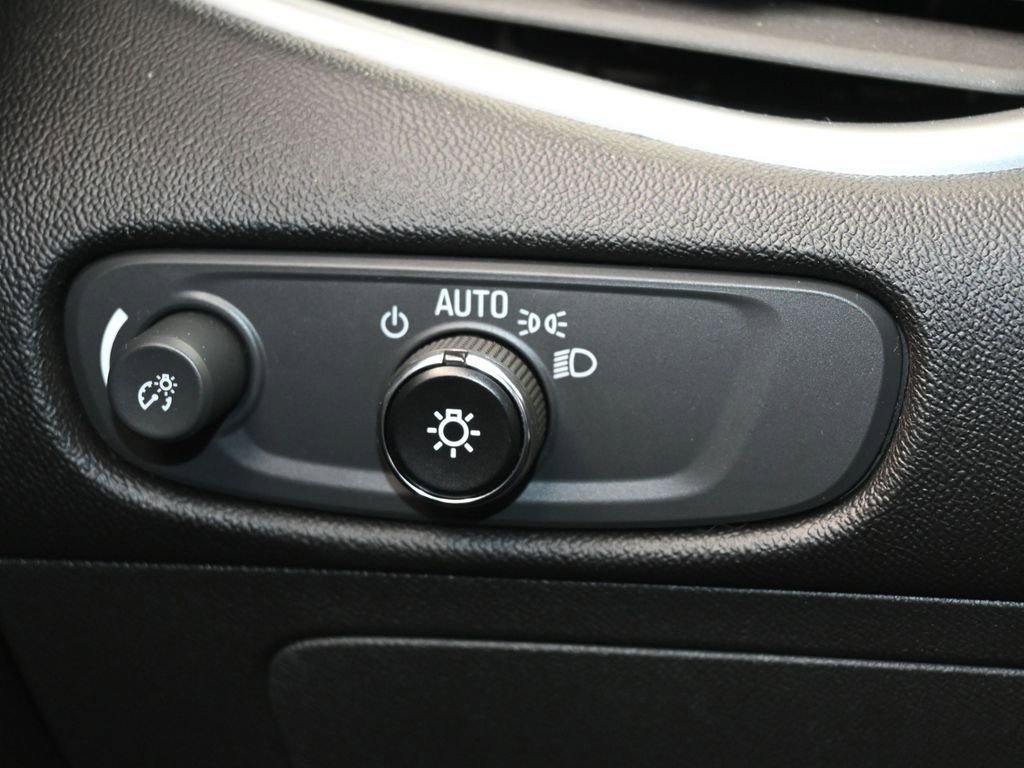 Used 2023 Chevrolet Malibu RS image 15