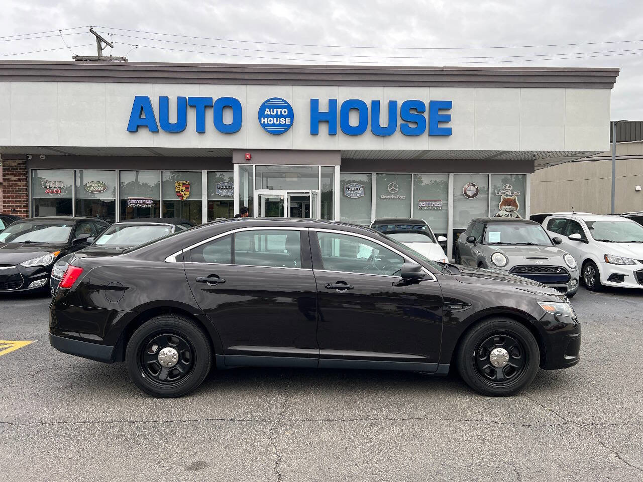Used 2017 Ford Taurus Police Interceptor AWD image 9