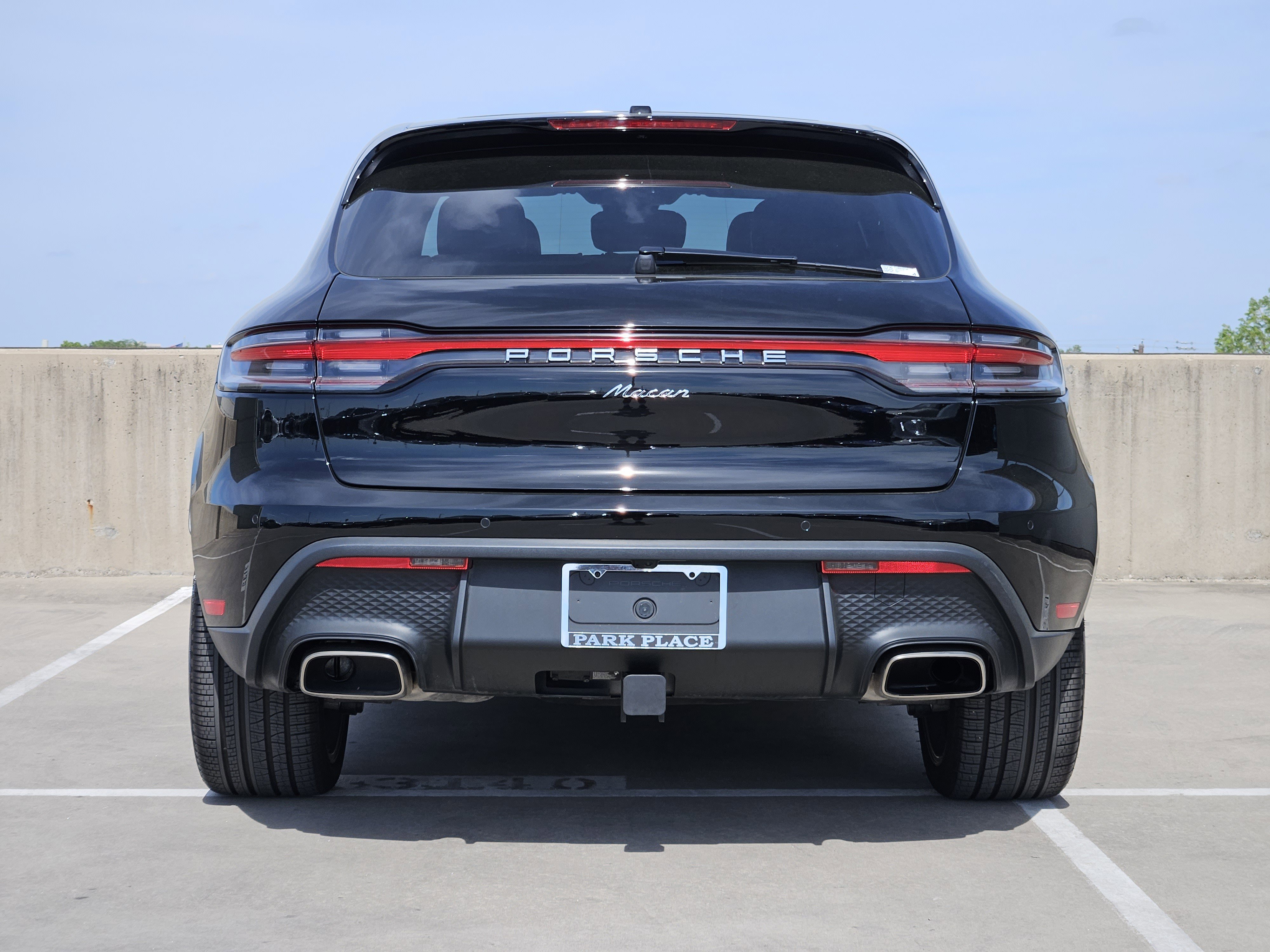 Certified 2026 Porsche Macan image 7