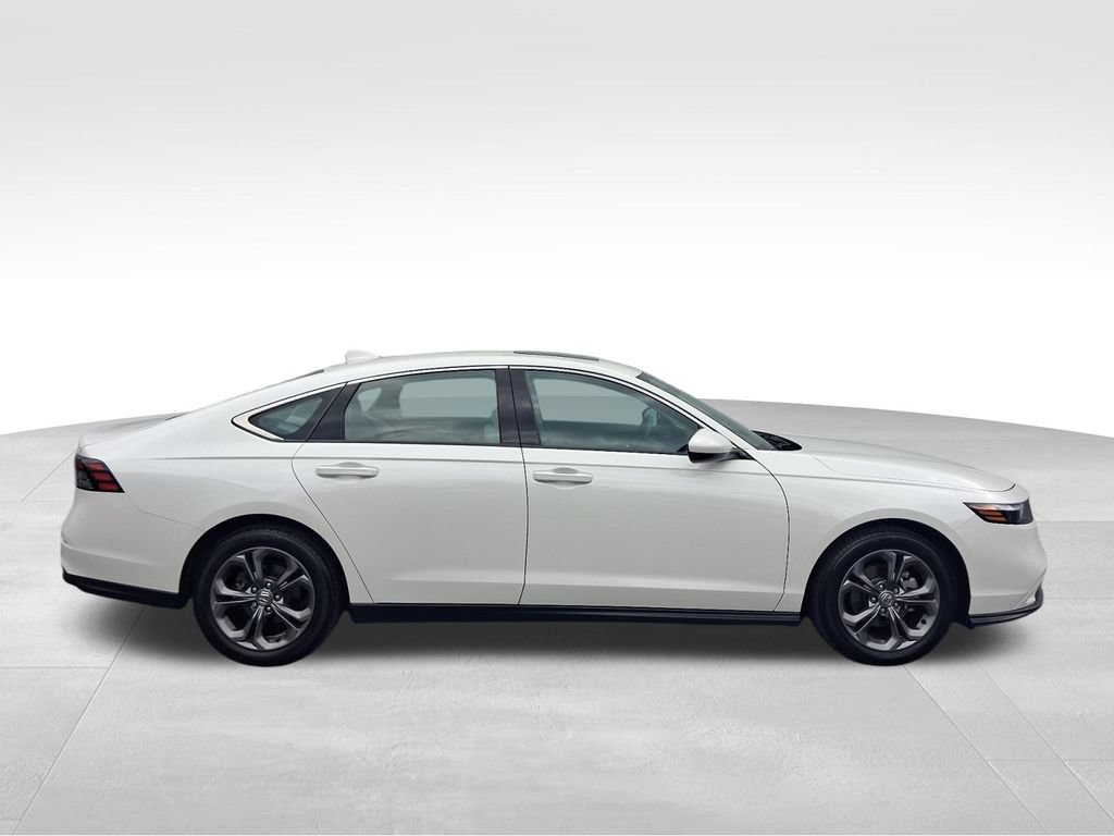 Used 2024 Honda Accord EX image 9