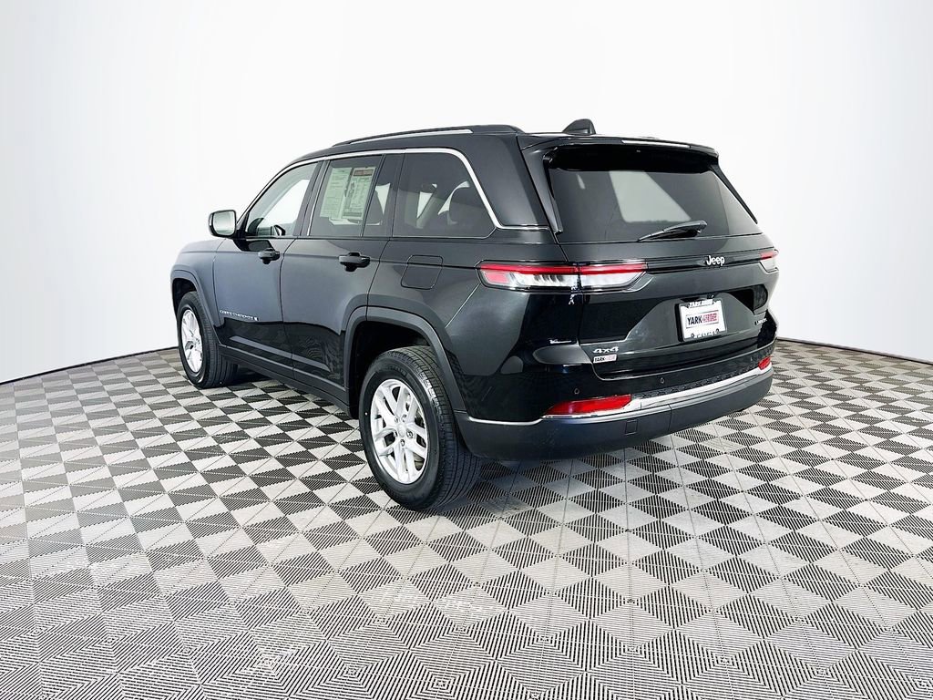 Certified 2023 Jeep Grand Cherokee Laredo AWD/4WD image 8
