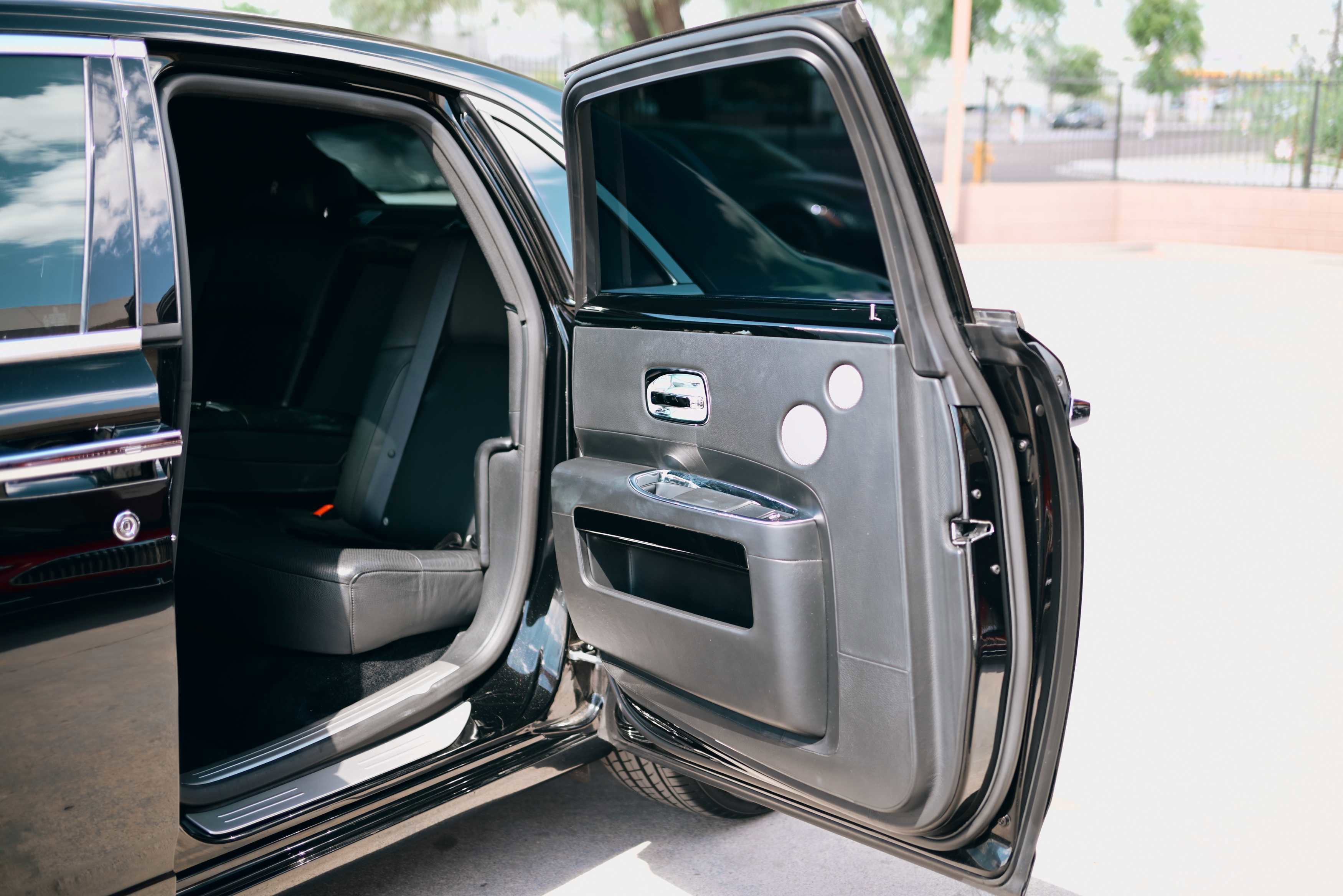 Used 2013 Rolls-Royce Ghost image 10