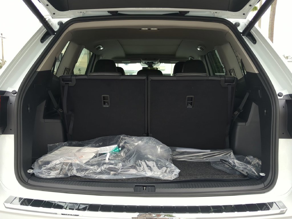 New 2026 Volkswagen Atlas SE FWD image 9