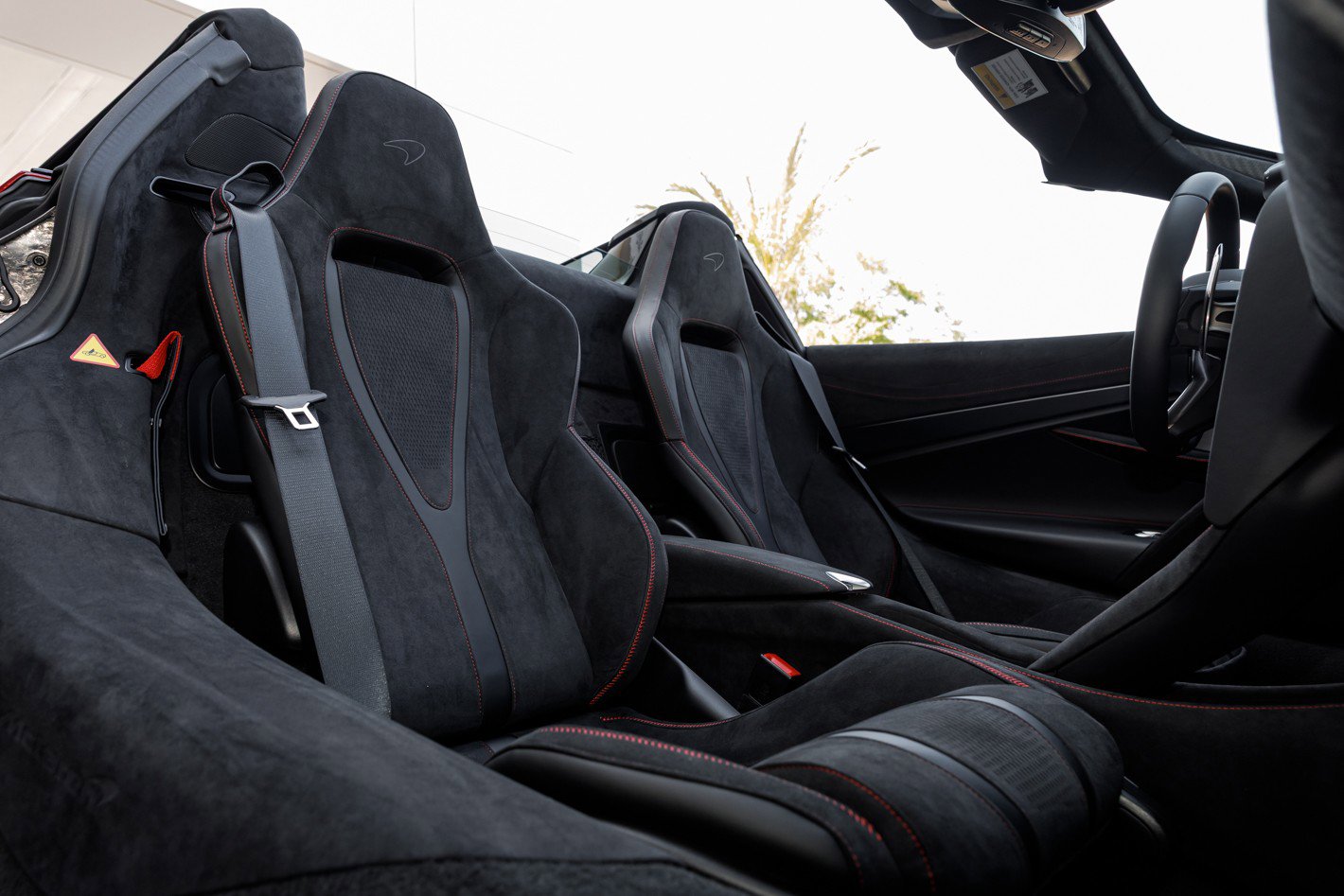 Used 2027 McLaren 750S Spider RWD image 50