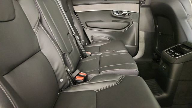 New 2026 Volvo XC90 T8 Ultra w/ Protection Package AWD/4WD image 36