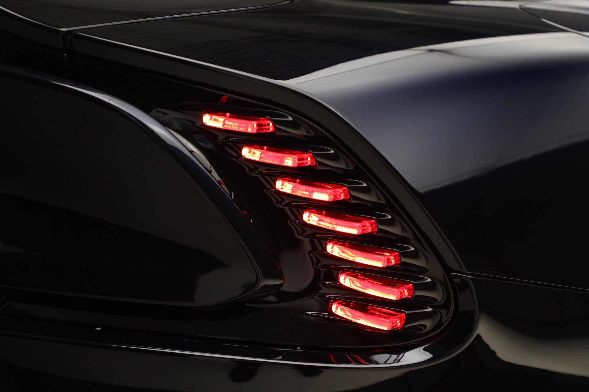 New 2026 Aston Martin Vanquish RWD image 40