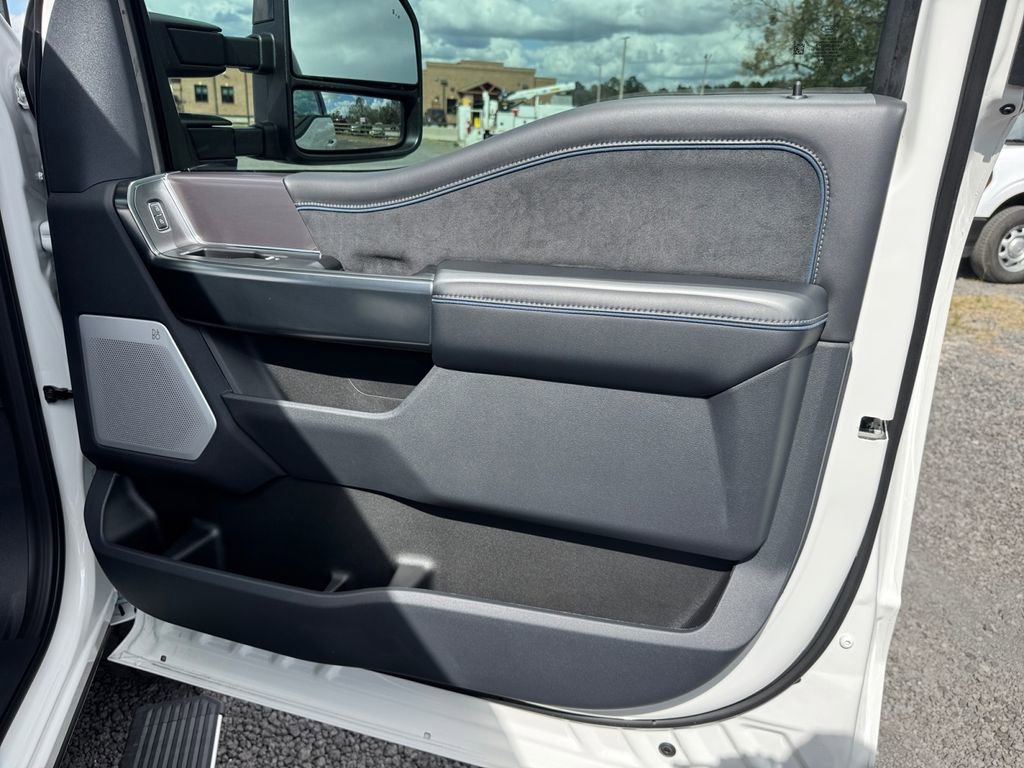 New 2026 Ford F250 Platinum image 22