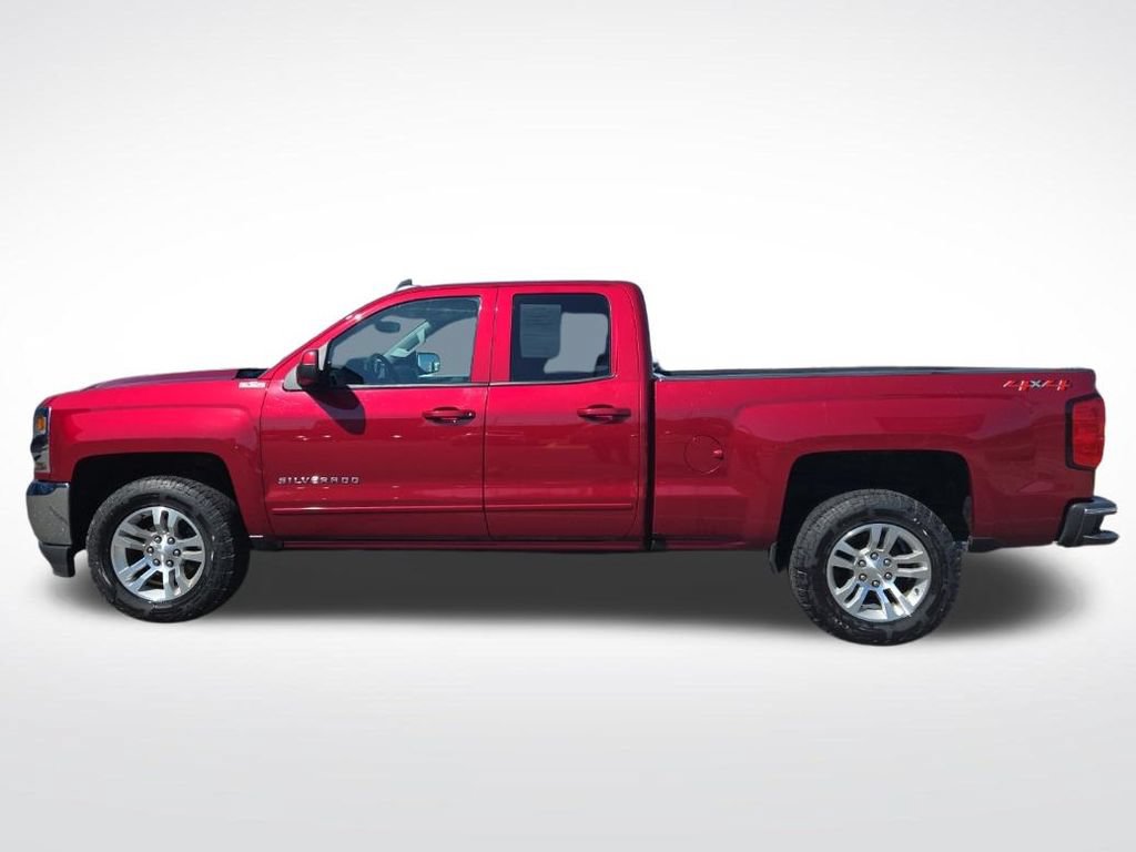 Used 2018 Chevrolet Silverado 1500 LT w/ All Star Edition AWD/4WD image 7