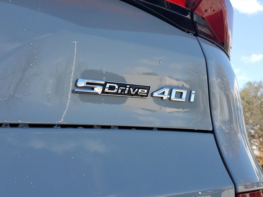 Used 2025 BMW X5 sDrive40i w/ M Sport Package image 9