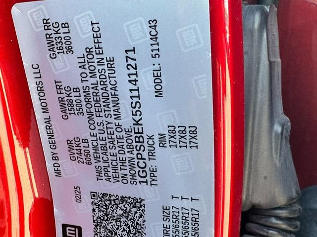 Used 2025 Chevrolet Colorado W/T RWD image 22