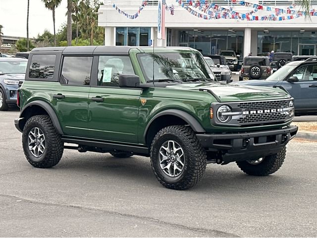 New 2025 Ford Bronco Badlands image 3