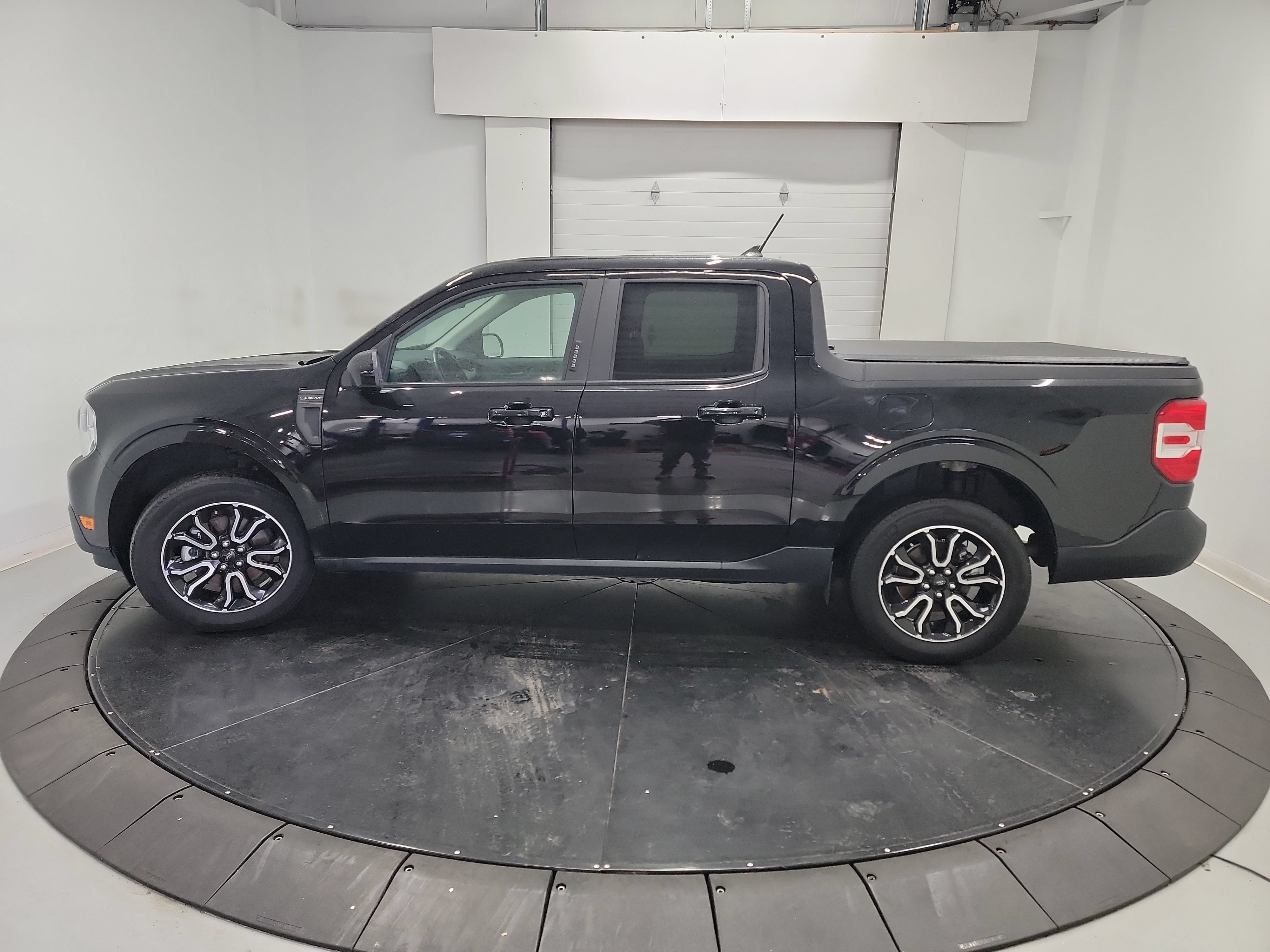 Used 2022 Ford Maverick Lariat w/ Equipment Group 500A Standard AWD/4WD image 4