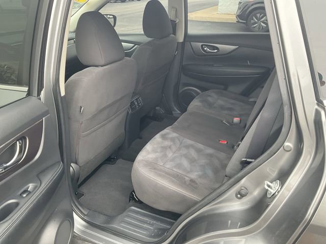 Used 2016 Nissan Rogue S FWD image 11