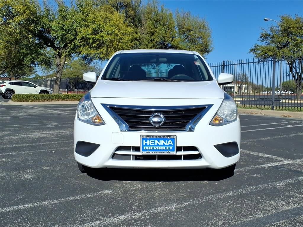 Used 2018 Nissan Versa S Plus image 2
