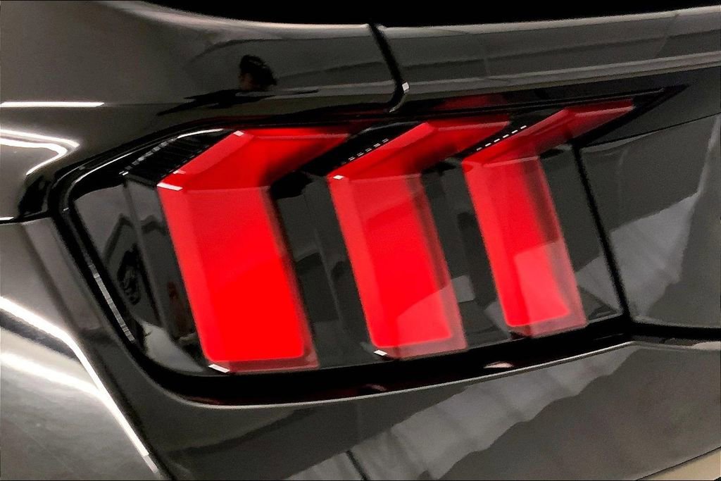 Used 2024 Ford Mustang GT Premium image 27