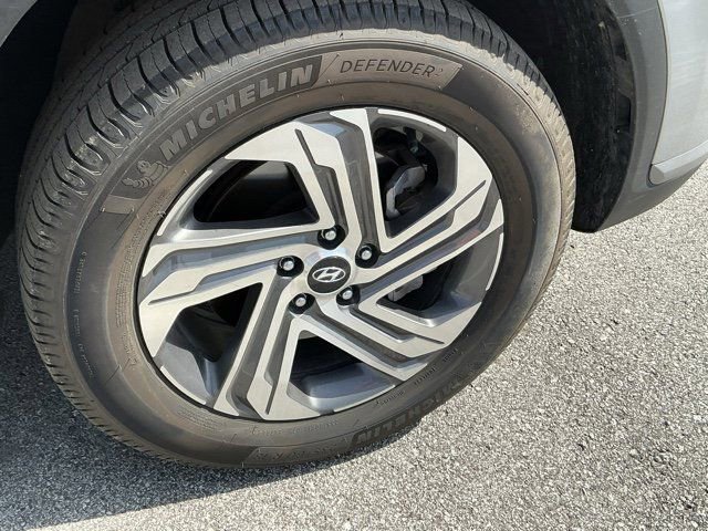 Used 2023 Hyundai Santa Fe SEL w/ Cargo Package image 17