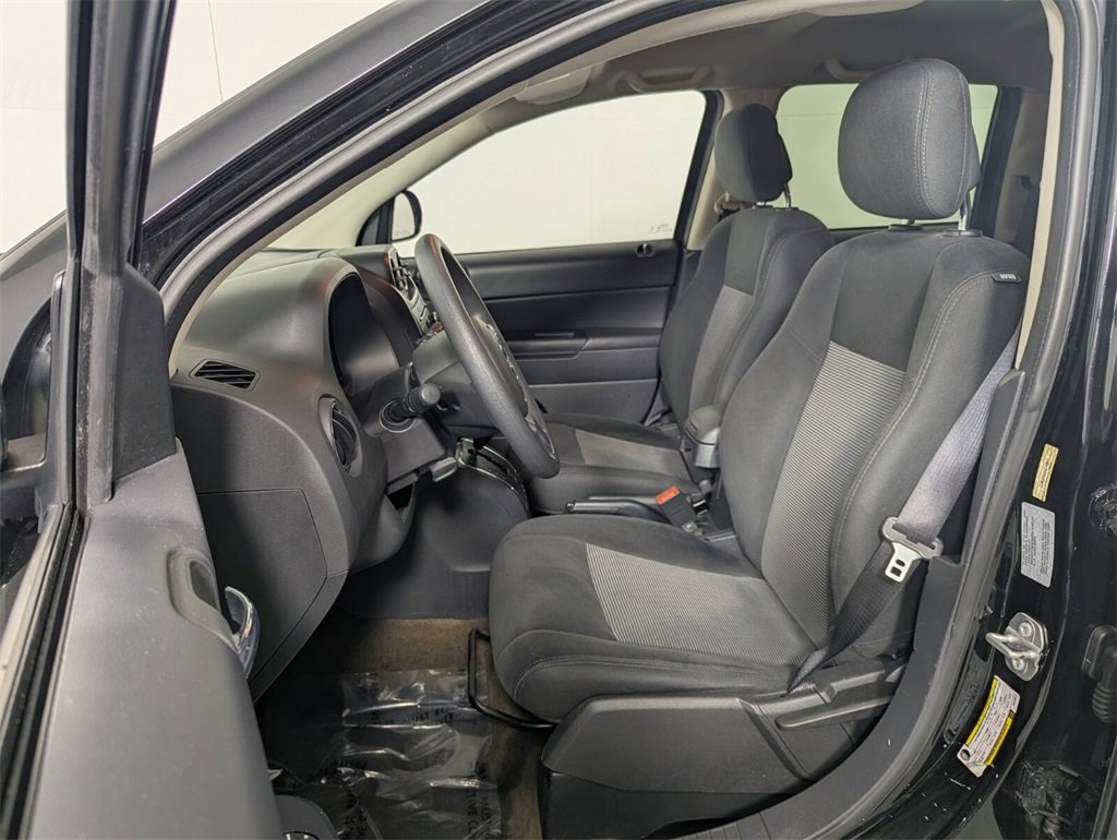 Used 2017 Jeep Compass Sport w/ Power Value Group image 12