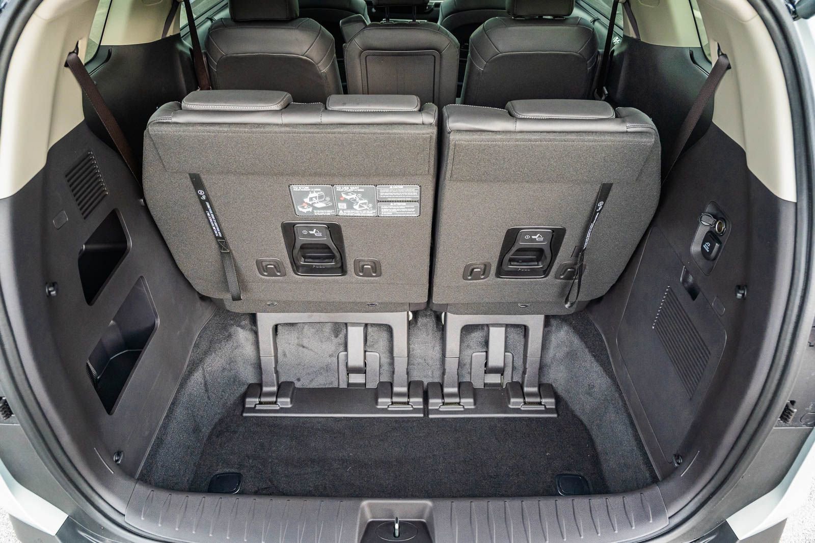 New 2026 Kia Carnival SX Prestige image 11