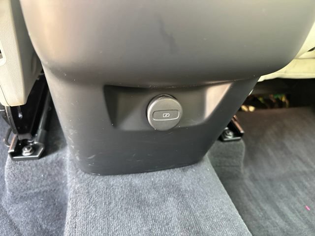 Certified 2024 Volvo XC90 B6 Plus w/ Protection Package Premier AWD/4WD image 16