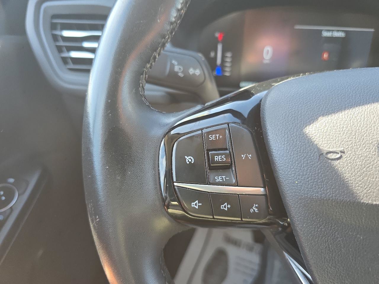 Used 2023 Ford Escape Active AWD/4WD image 26