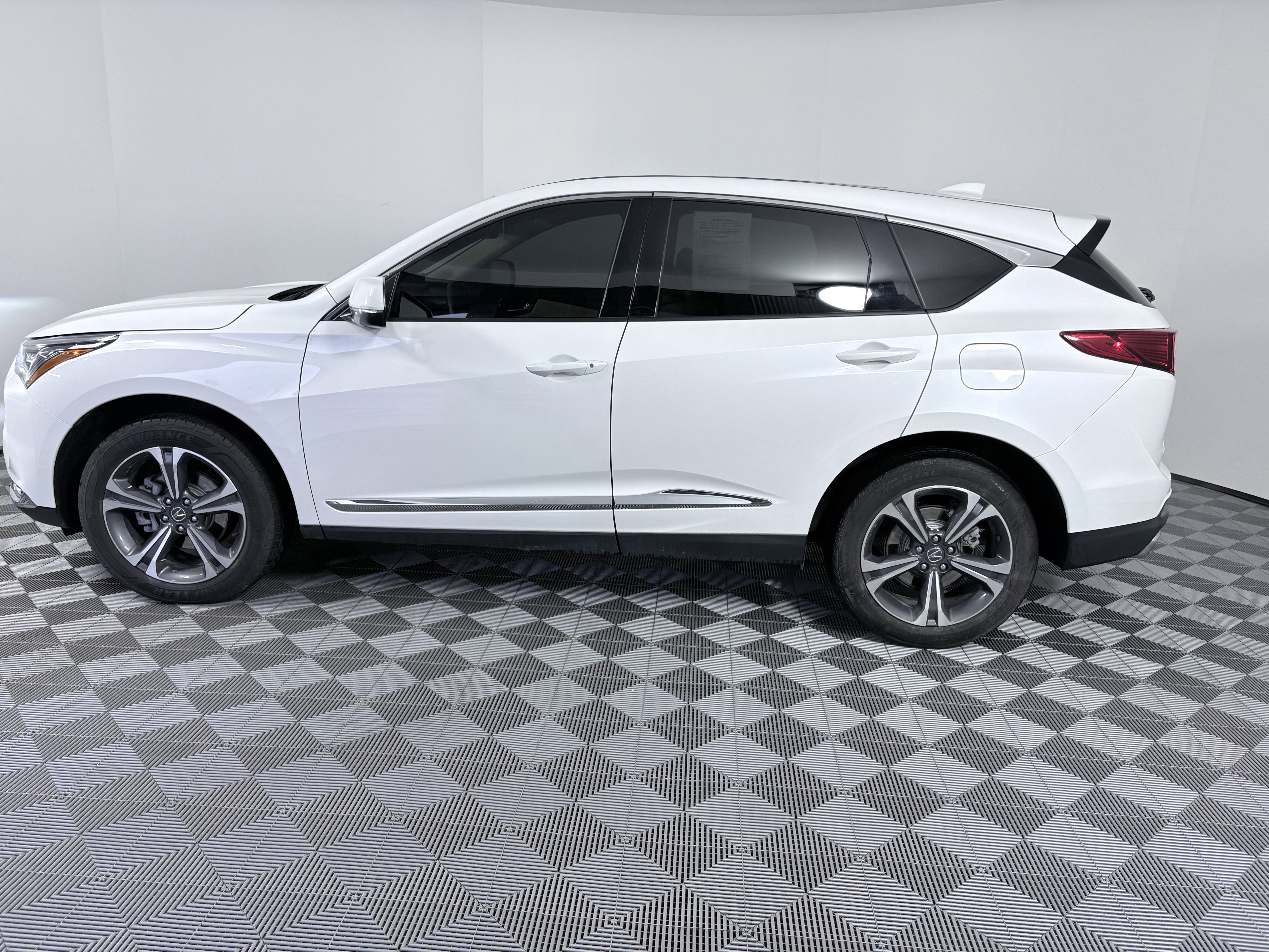 Certified 2023 Acura RDX AWD w/ Advance Package image 2
