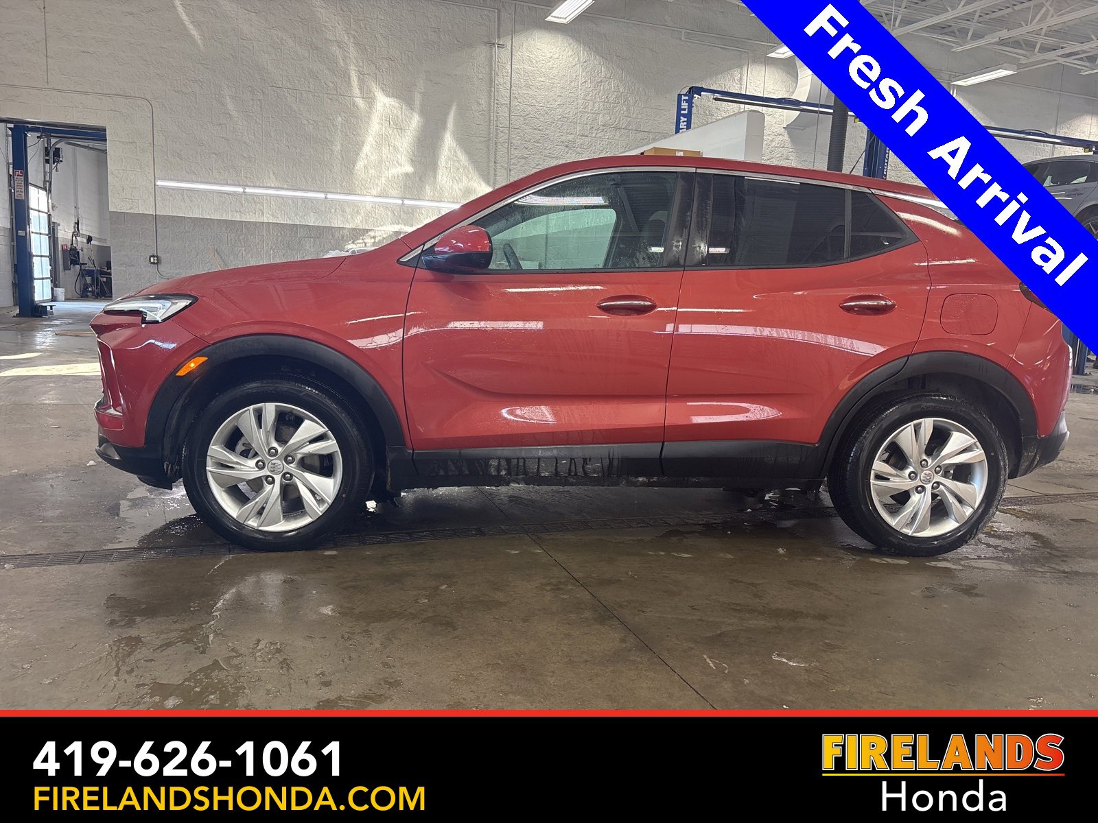 Used 2024 Buick Encore GX Preferred image 2