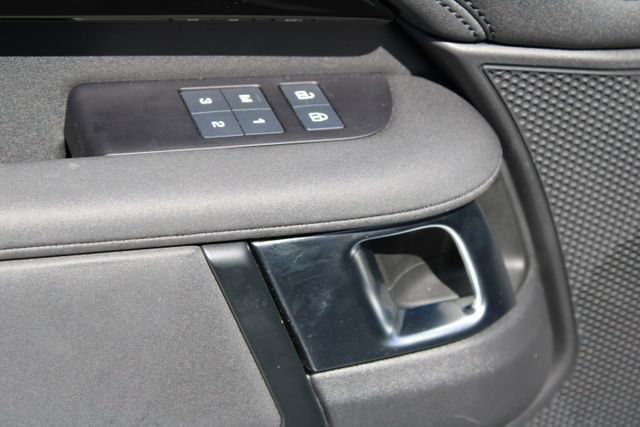 Used 2024 Land Rover Discovery S AWD/4WD image 10