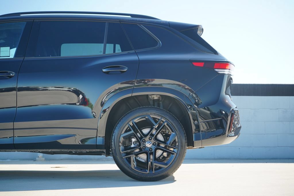 New 2026 Volkswagen Tiguan SE R-Line AWD/4WD image 4