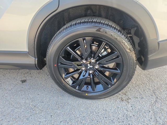 New 2026 Mitsubishi Eclipse Cross LE AWD/4WD image 7