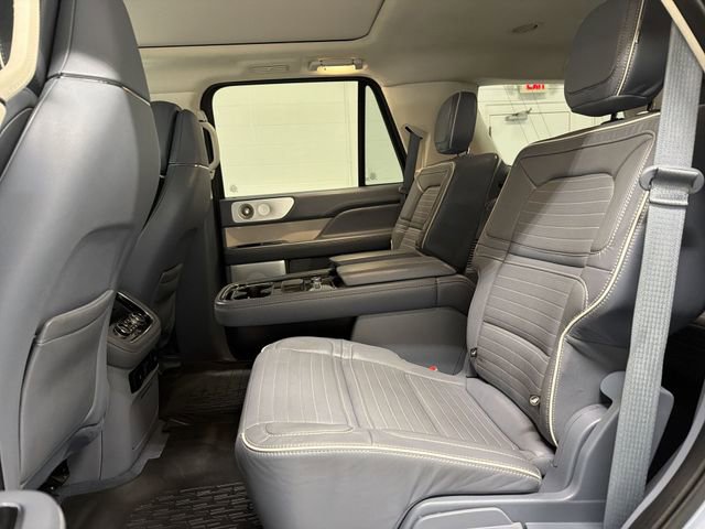 Used 2021 Lincoln Navigator Black Label image 18