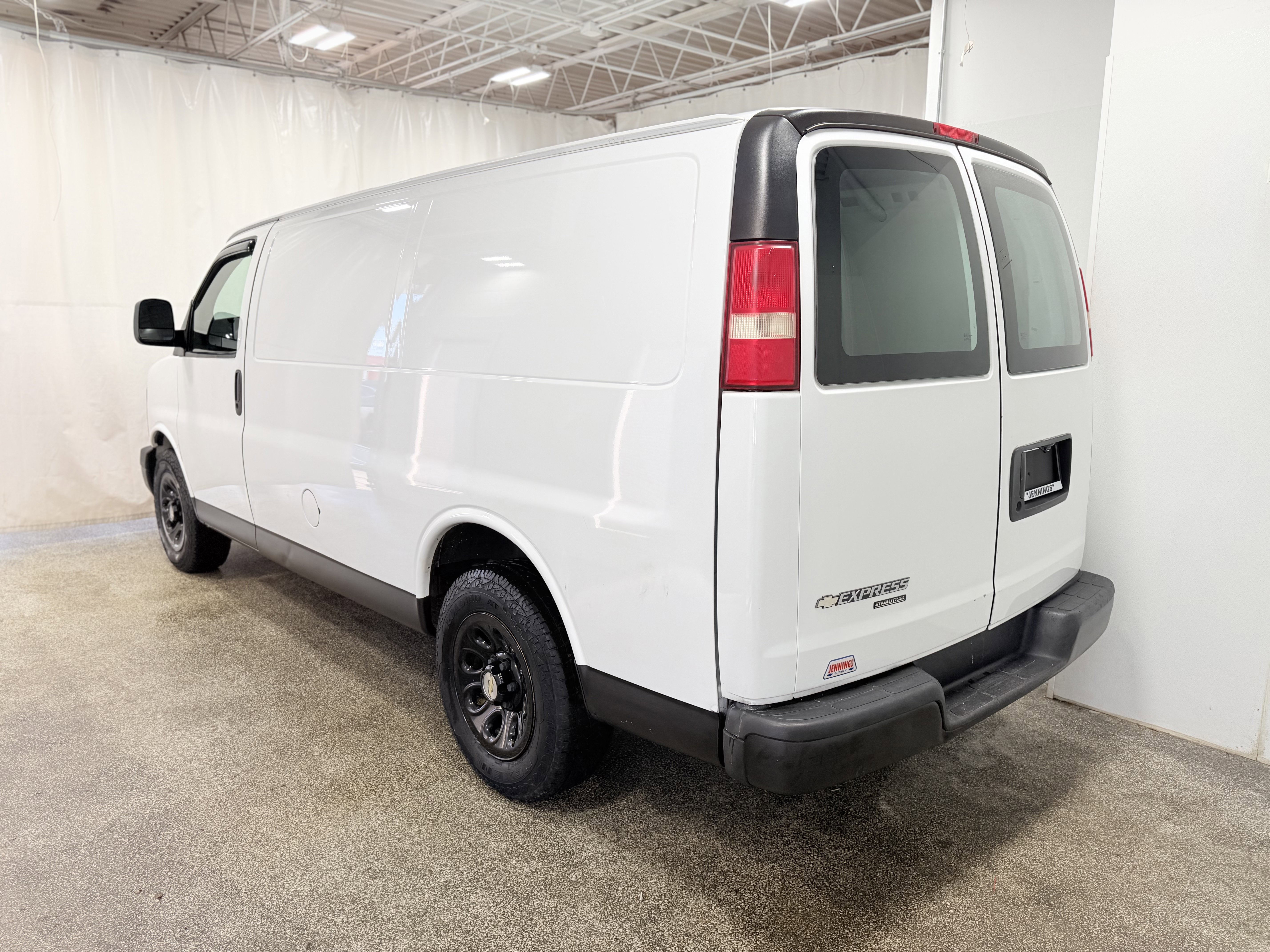 Used 2012 Chevrolet Express 1500 image 6