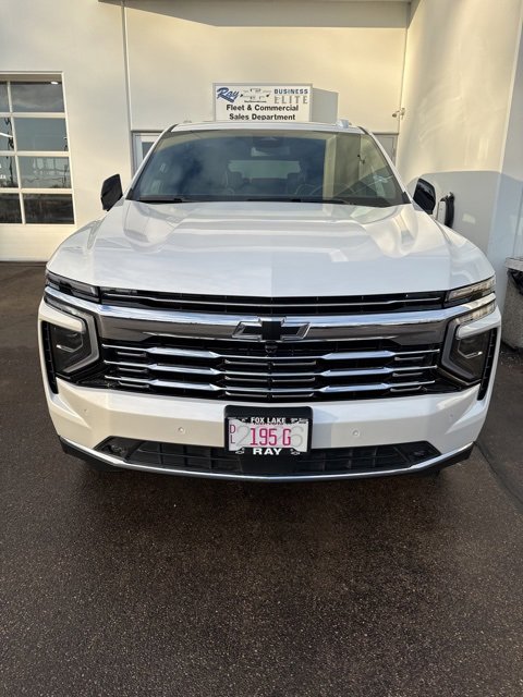 Used 2025 Chevrolet Suburban Premier image 7