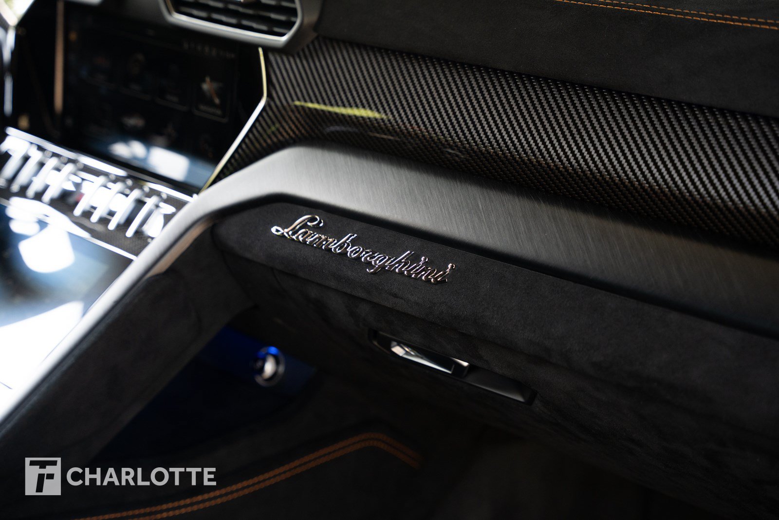 Used 2023 Lamborghini Urus Performante AWD/4WD image 34