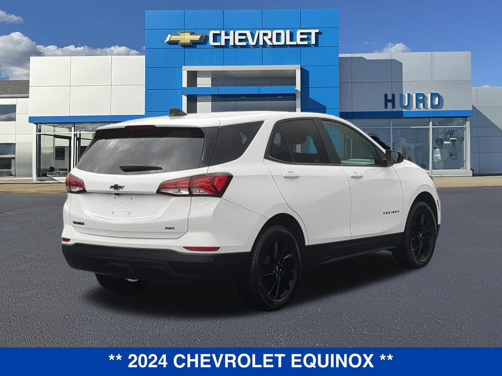 Used 2024 Chevrolet Equinox LS w/ LS Convenience Package AWD/4WD image 4