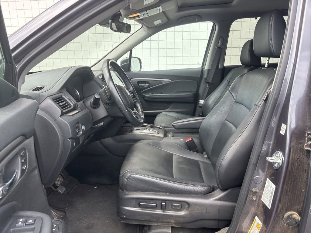 Used 2022 Honda Pilot Special Edition image 3
