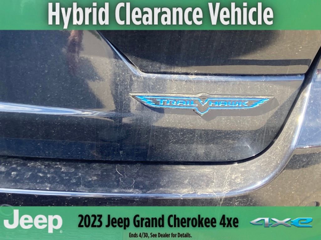 New 2023 Jeep Grand Cherokee Trailhawk w/ Advanced Protech Group II image 11