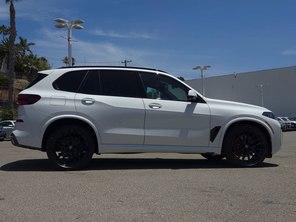 New 2026 BMW X5 xDrive40i w/ M Sport Package AWD/4WD image 3