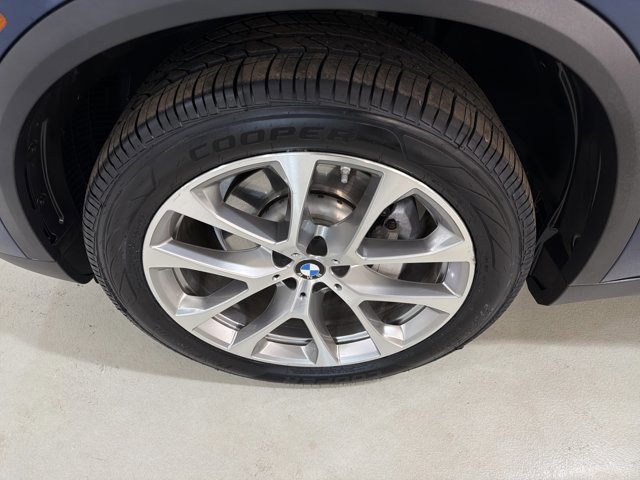 Used 2021 BMW X5 sDrive40i w/ Premium Package 2 image 11