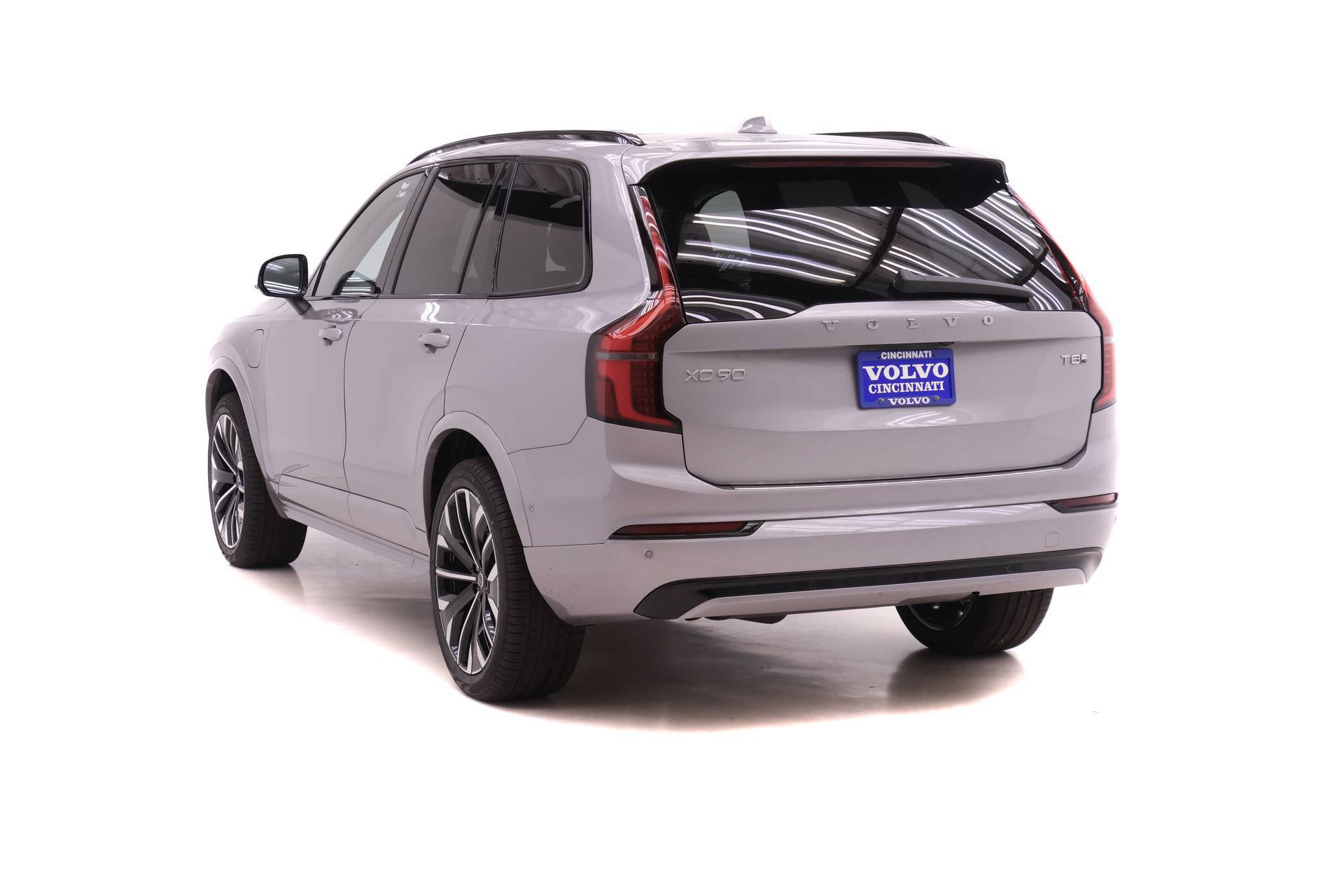 New 2026 Volvo XC90 T8 Ultra w/ Protection Package Premier AWD/4WD image 5