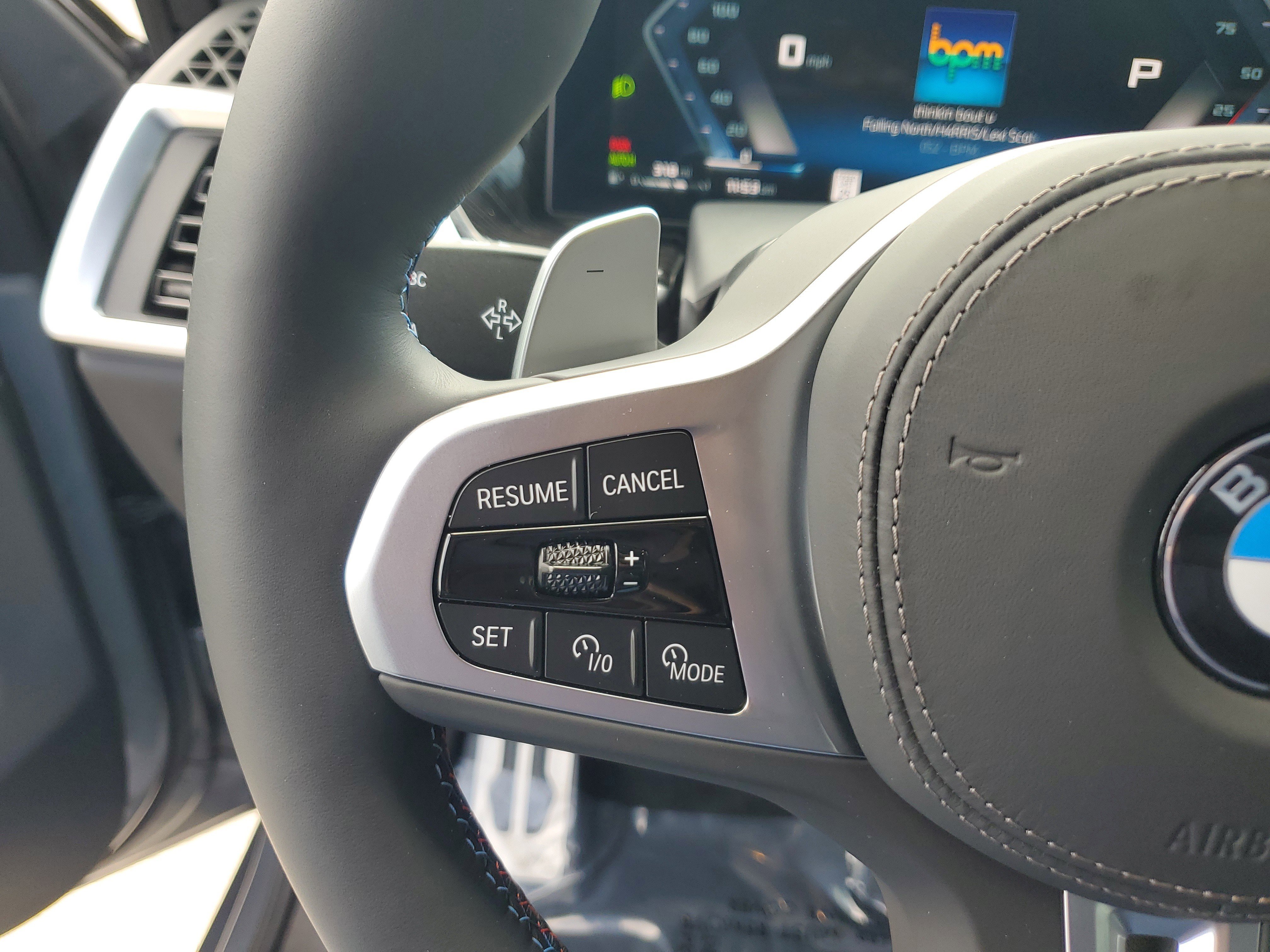 Used 2025 BMW X7 M60i w/ Executive Package image 24