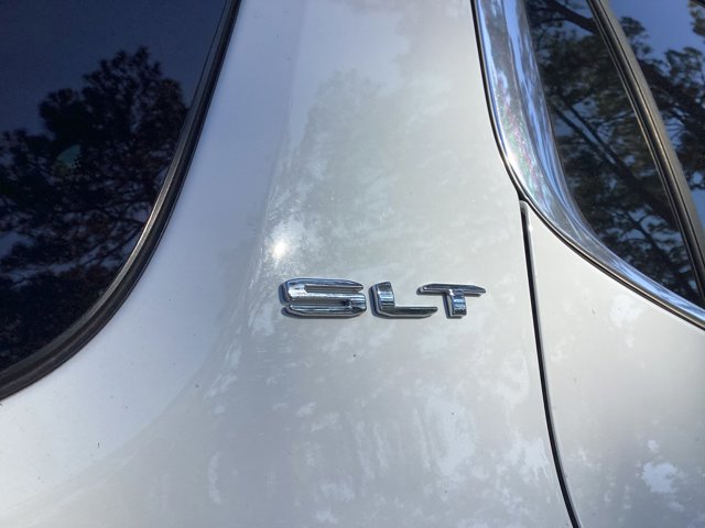 Used 2023 GMC Acadia SLT image 11