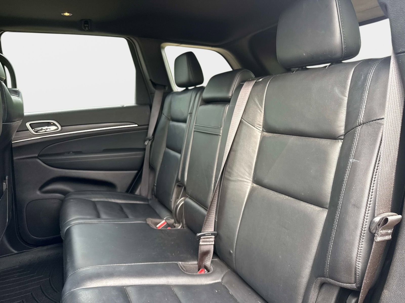 Used 2021 Jeep Grand Cherokee Limited RWD image 12
