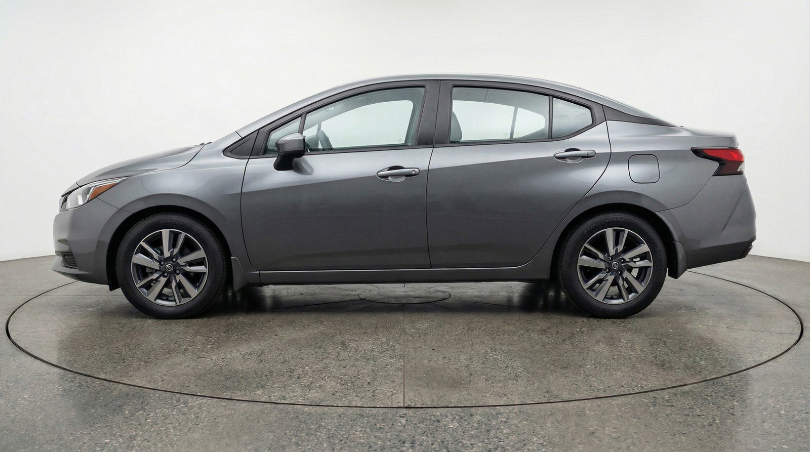 Used 2025 Nissan Versa SV FWD image 3