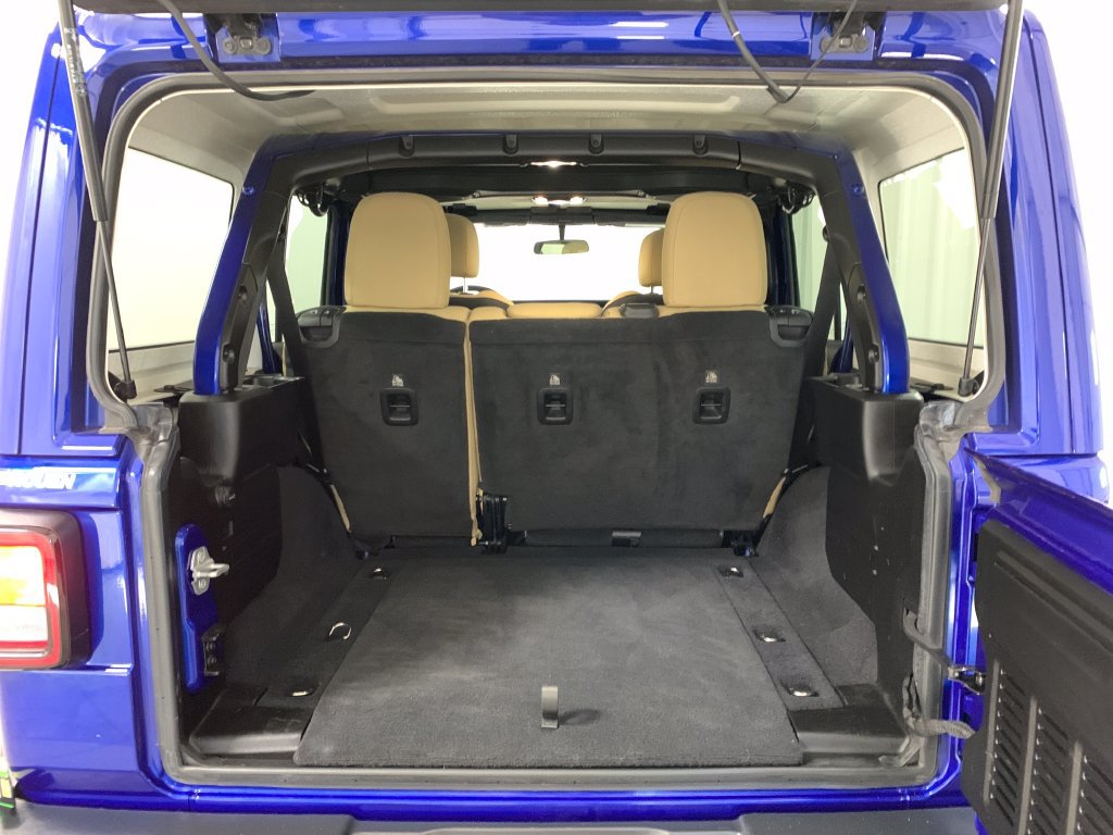 Used 2019 Jeep Wrangler Unlimited Sahara AWD/4WD image 21
