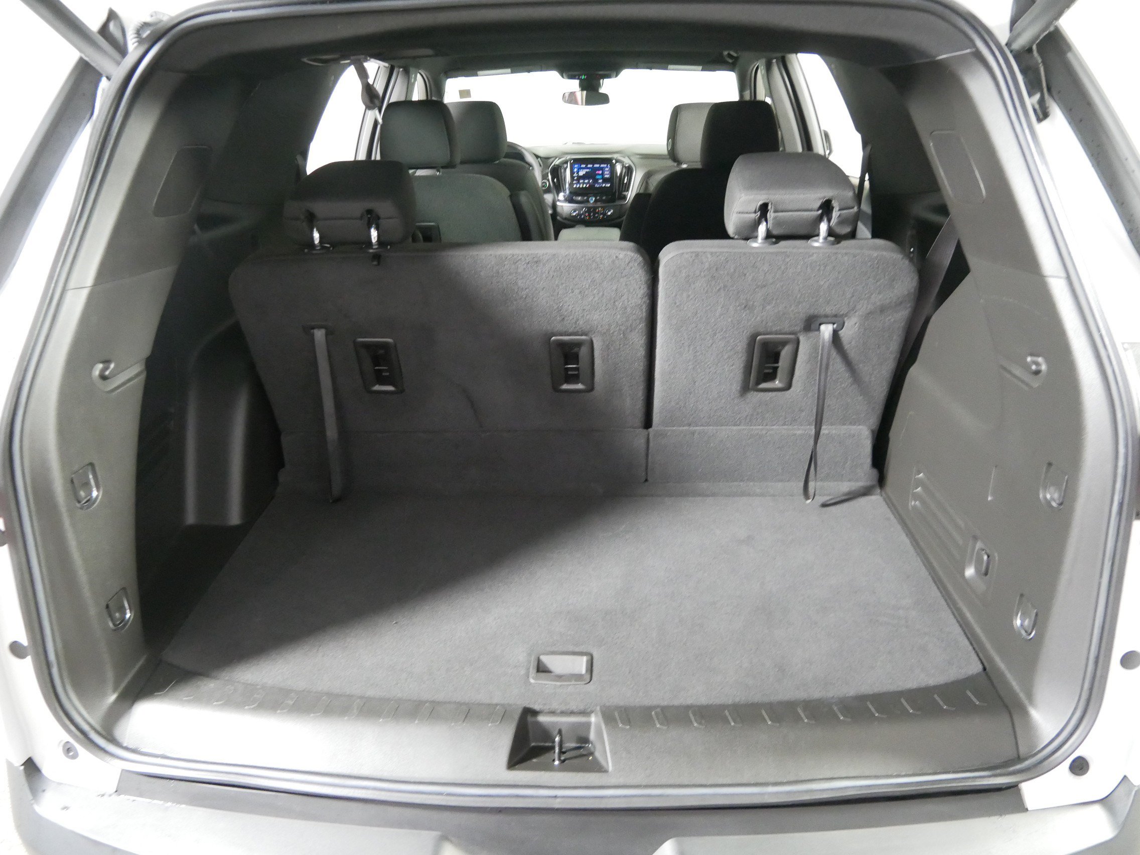 Used 2023 Chevrolet Traverse LT FWD image 18