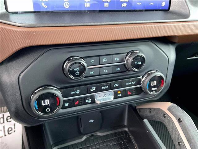 Used 2024 Ford Bronco Outer Banks AWD/4WD image 24