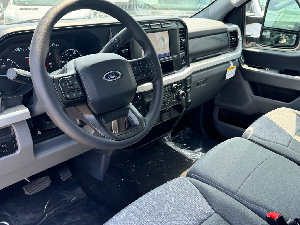 New 2024 Ford F550 4x4 Regular Cab Super Duty image 14