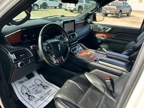 Used 2020 Lincoln Navigator 4WD image 6